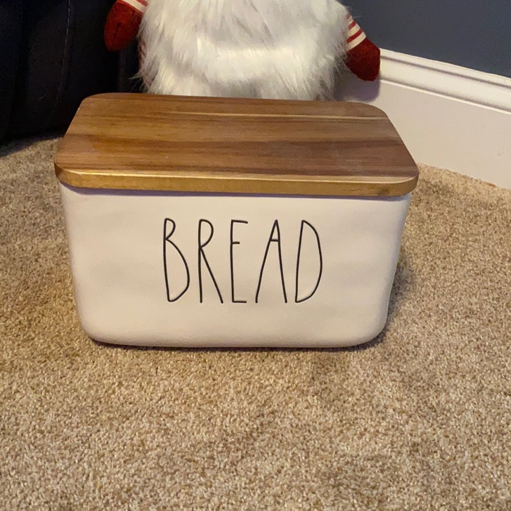 NWT Rae Dunn bread basket